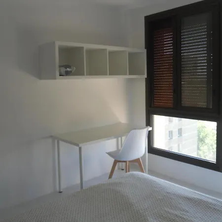 Superbe En Coloc Dans Un Appt De 88m2 A 200m Des Remparts Bed & Breakfast Avignon