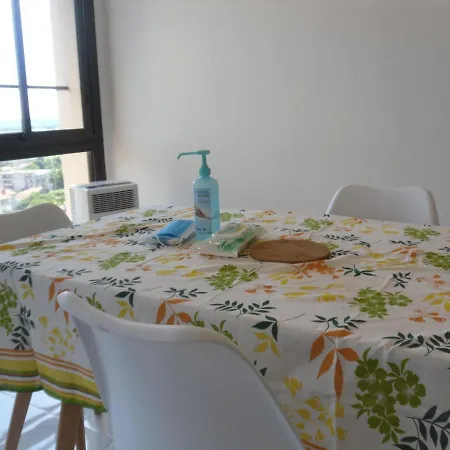 Bed & Breakfast Superbe En Coloc Dans Un Appt De 88m2 A 200m Des Remparts Avignon