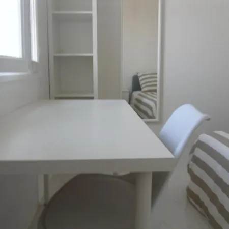 Superbe En Coloc Dans Un Appt De 88m2 A 200m Des Remparts Bed & Breakfast