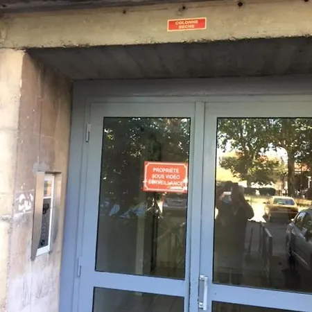 Bed & Breakfast Superbe En Coloc Dans Un Appt De 88m2 A 200m Des Remparts Avignon