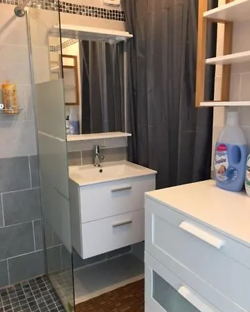 Superbe En Coloc Dans Un Appt De 88m2 A 200m Des Remparts Bed & Breakfast Avignon